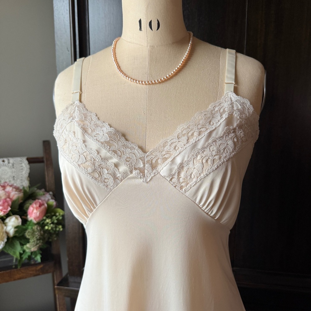 Vintage Nylon Full Slip Dress Lace Trim Ivory Midi Nightgown Size M Bridal